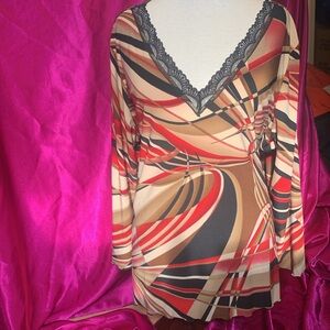 Suzanne Lawrence size 3 XL, beautiful long sleeve with lace trim. Slinky type